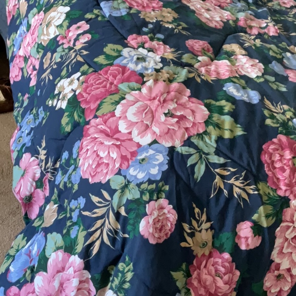 🌸 Vintage ‘Empress Garden’ king comforter. Never used. Rare pattern. - Picture 3 of 16